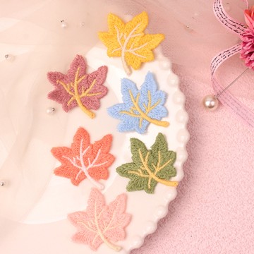 Factory Wholesale Clothes Patches Customized Design Embroidered Patches