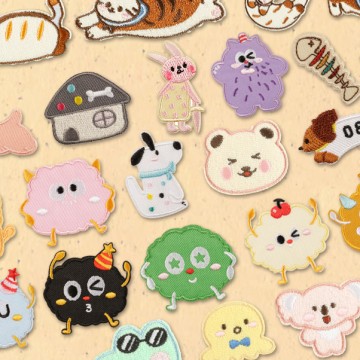 Custom Cute Design Clothing Embroidery Patches For Decorative