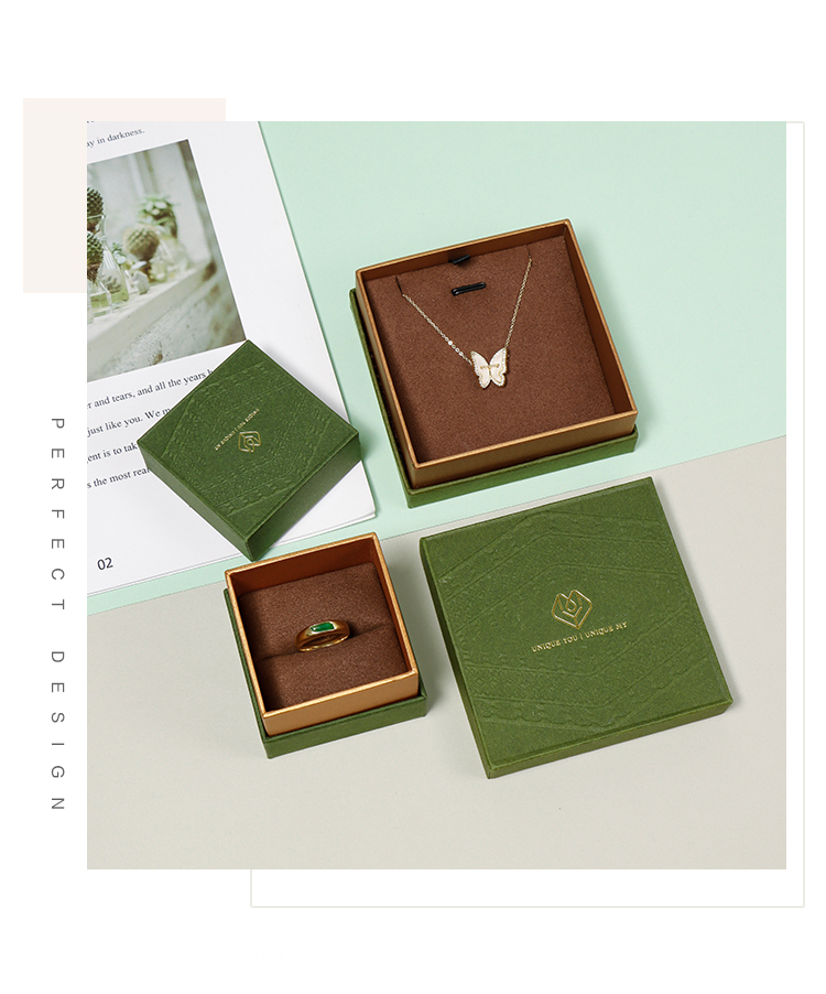 Details Page-_06Personalized Ring Box