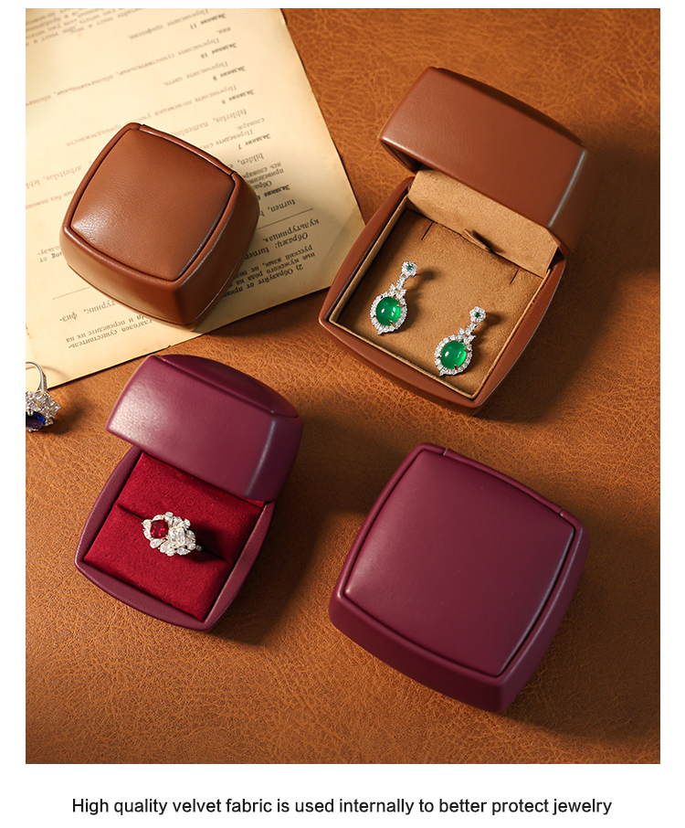Details Page-_08 Necklace Jewelry Box