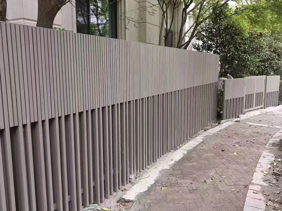 Co-extruded Plastic Wood Composite Square Tube1 (3)04l