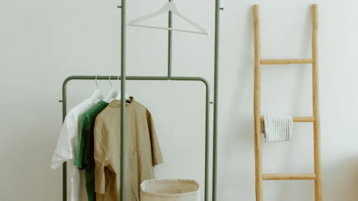 How to Select the Best Towel Rack for Small Bathrooms