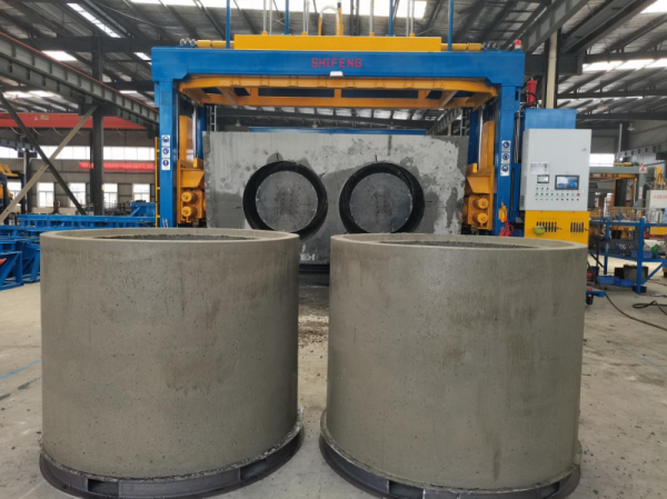 Shifeng semi-dry mobile vibration forming machine revolutionizes concrete production