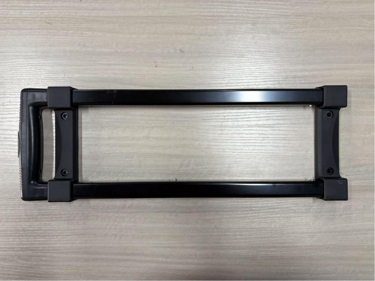 Why Businesses Should Prioritize Ergonomic Trolley Handles for Worker Safety