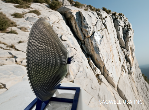 What micron iron powder should be added to the matrix of tower saw segments for cutting high-silica sandstone?