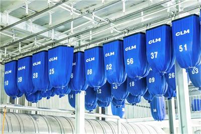 hanging-bag-storage-system-2