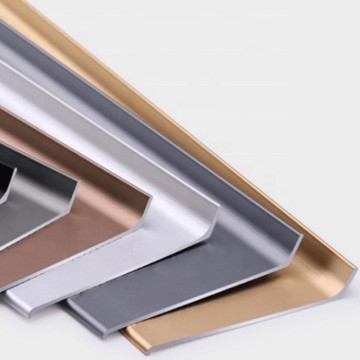 Divar Qoruyucu Alüminium Skirting Board Fırçalanmış Ekstruding Profili