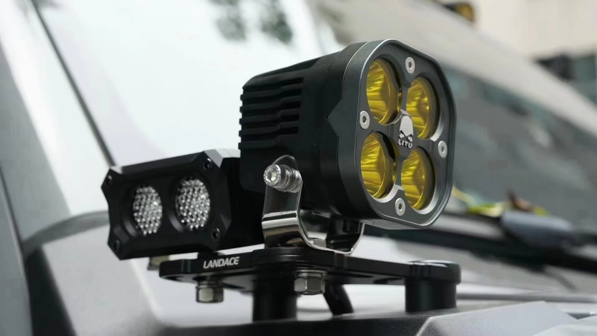 พิชิตยามค่ำคืน: ซีรีส์ไฟออฟโรดระดับเอาตัวรอดจาก LITU Lighting