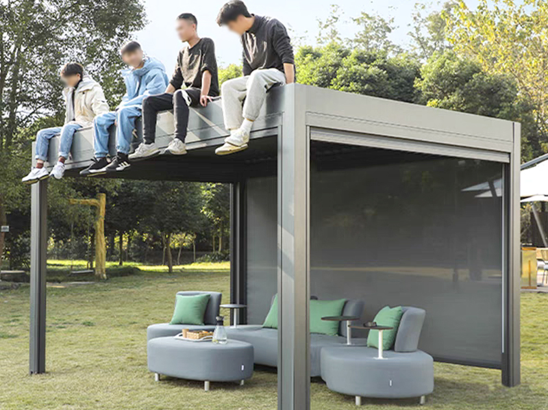 aluminum-pergola-bear-loading-1