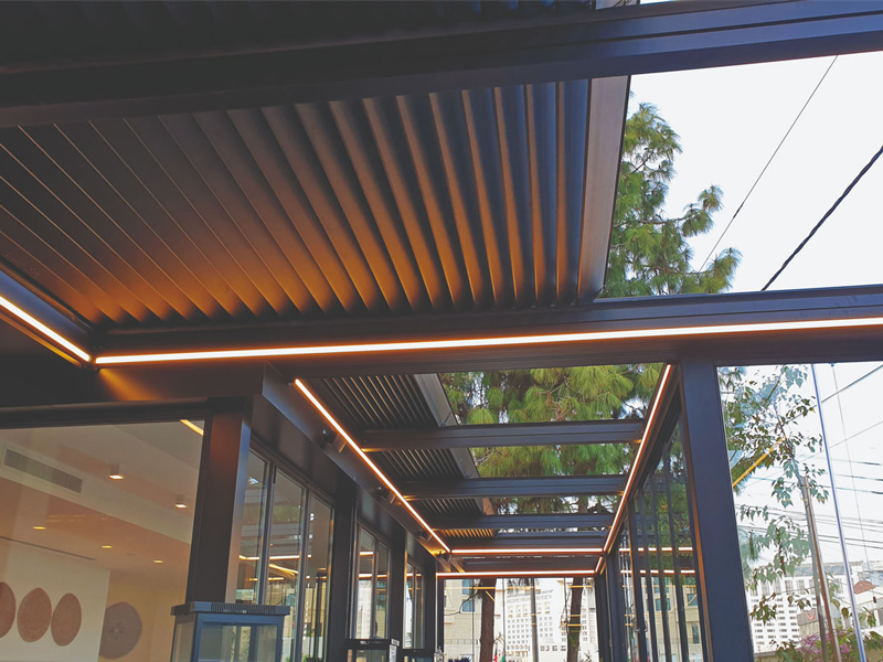 sun-terrace-motorized-louvered-shutters-roof-fully-retractable-pergola-for-garden-backyard2