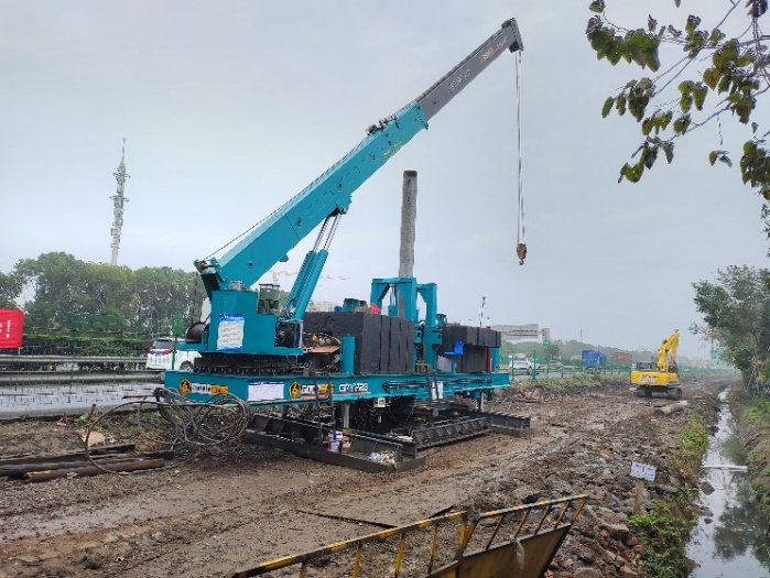 ହାଇଡ୍ରୋଲିକ୍-ପାଇଲ୍-ଡ୍ରାଇଭର୍(1)