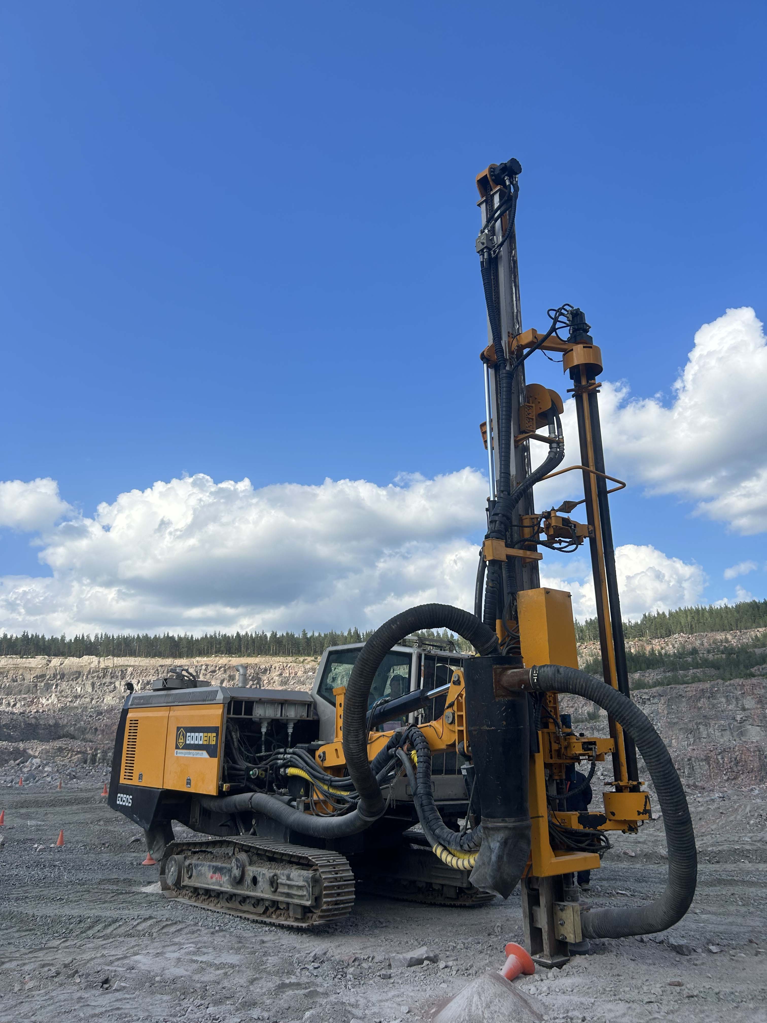 rock drilling rig.jpg