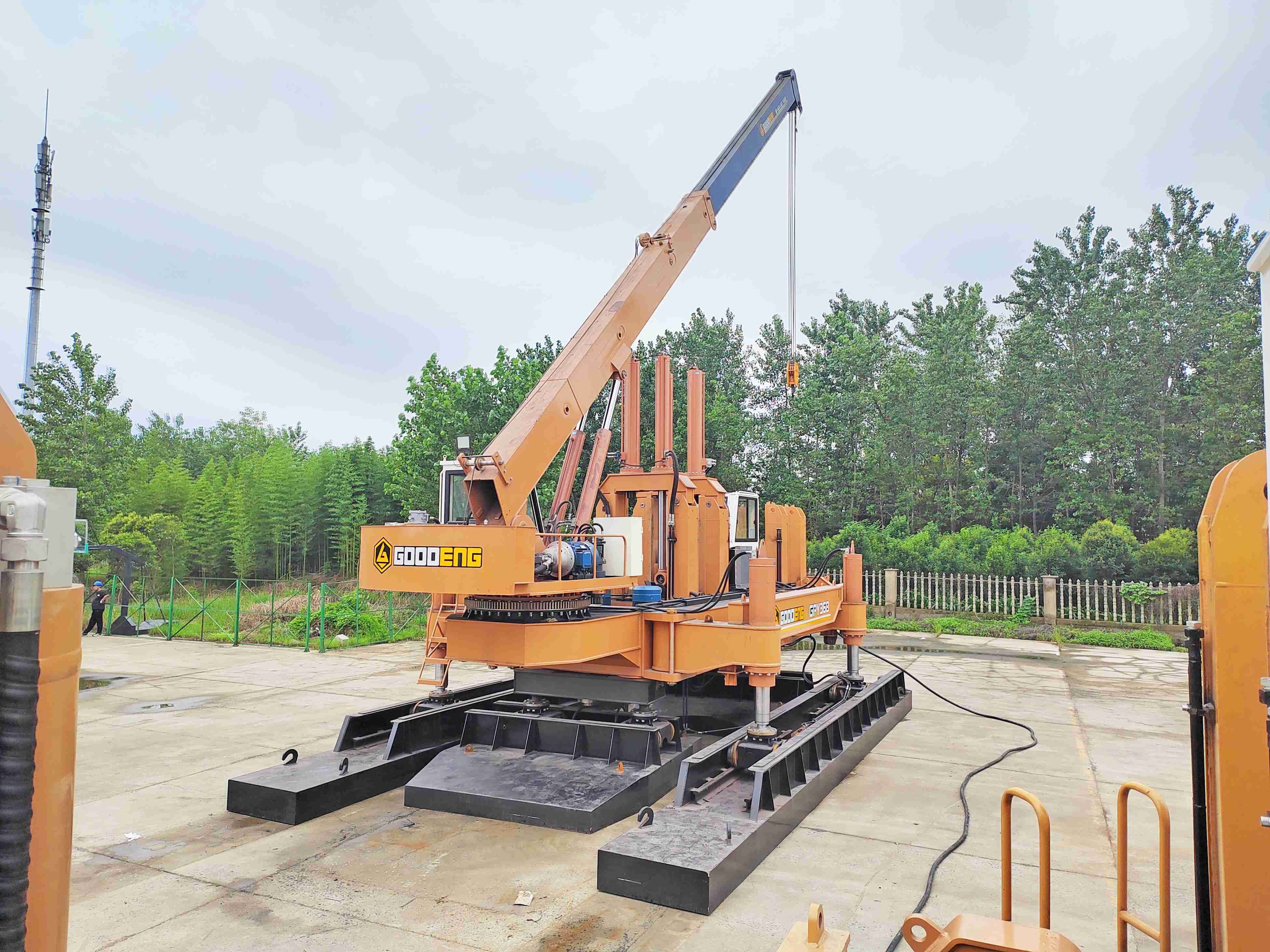Static Pile Driver: The "Gentle Giant" in Construction Foundation Work