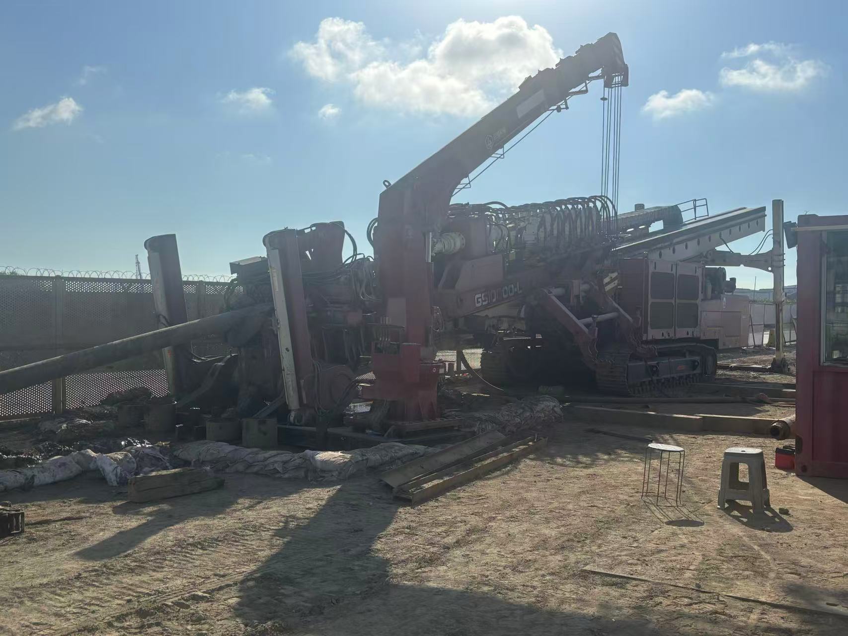 ଚୀନ୍ରେ ଗୁଡେଙ୍ଗ ମେସିନ୍ GS10000-LS 1000 ଟନ୍ HDD ରିଗ୍ ପ୍ରକଳ୍ପ