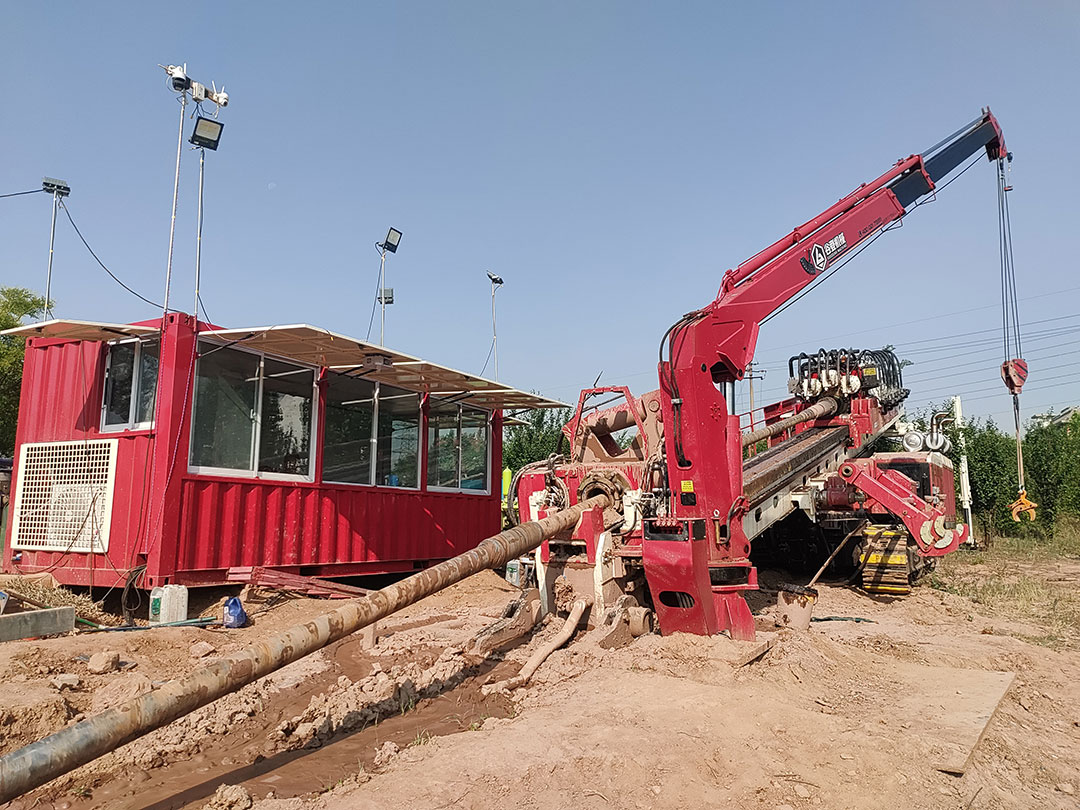 Threnchless Drilling Machine