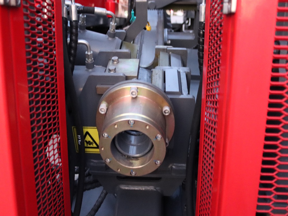 1 Goodeng GS130-LS Horizontal Directional Drill for Underground Pipeline Installation