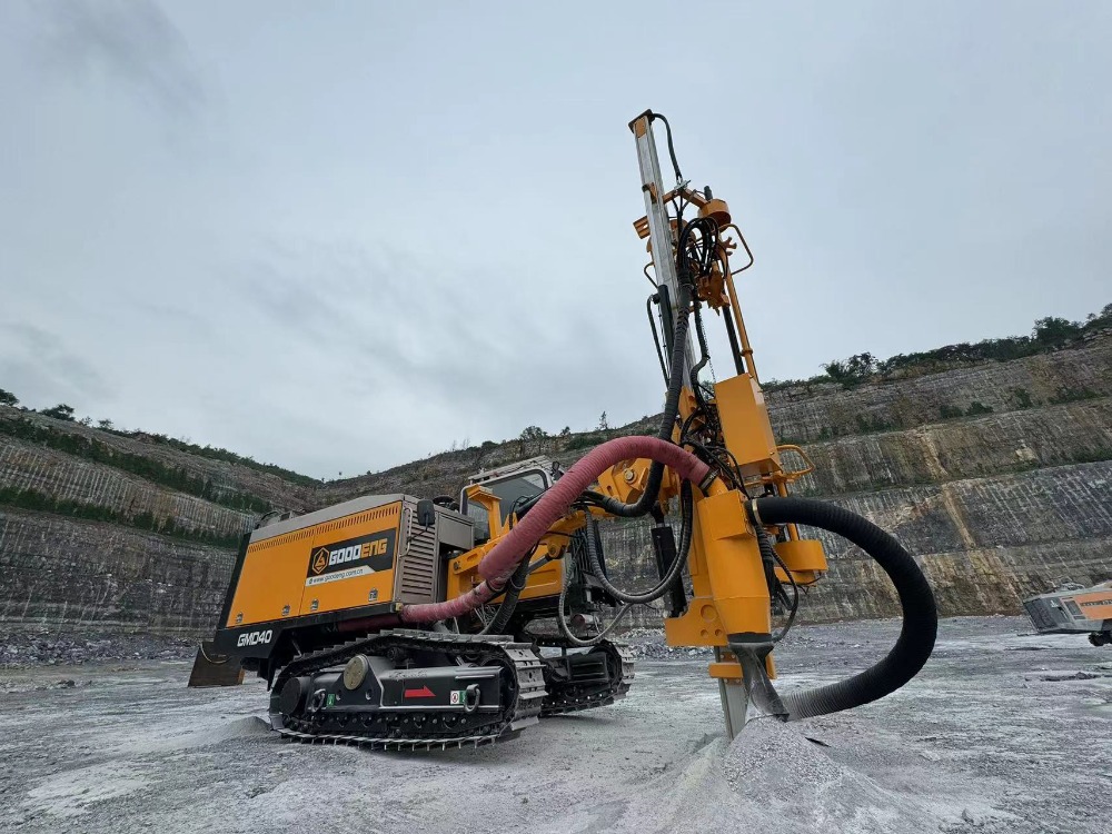 DTH drilling rig