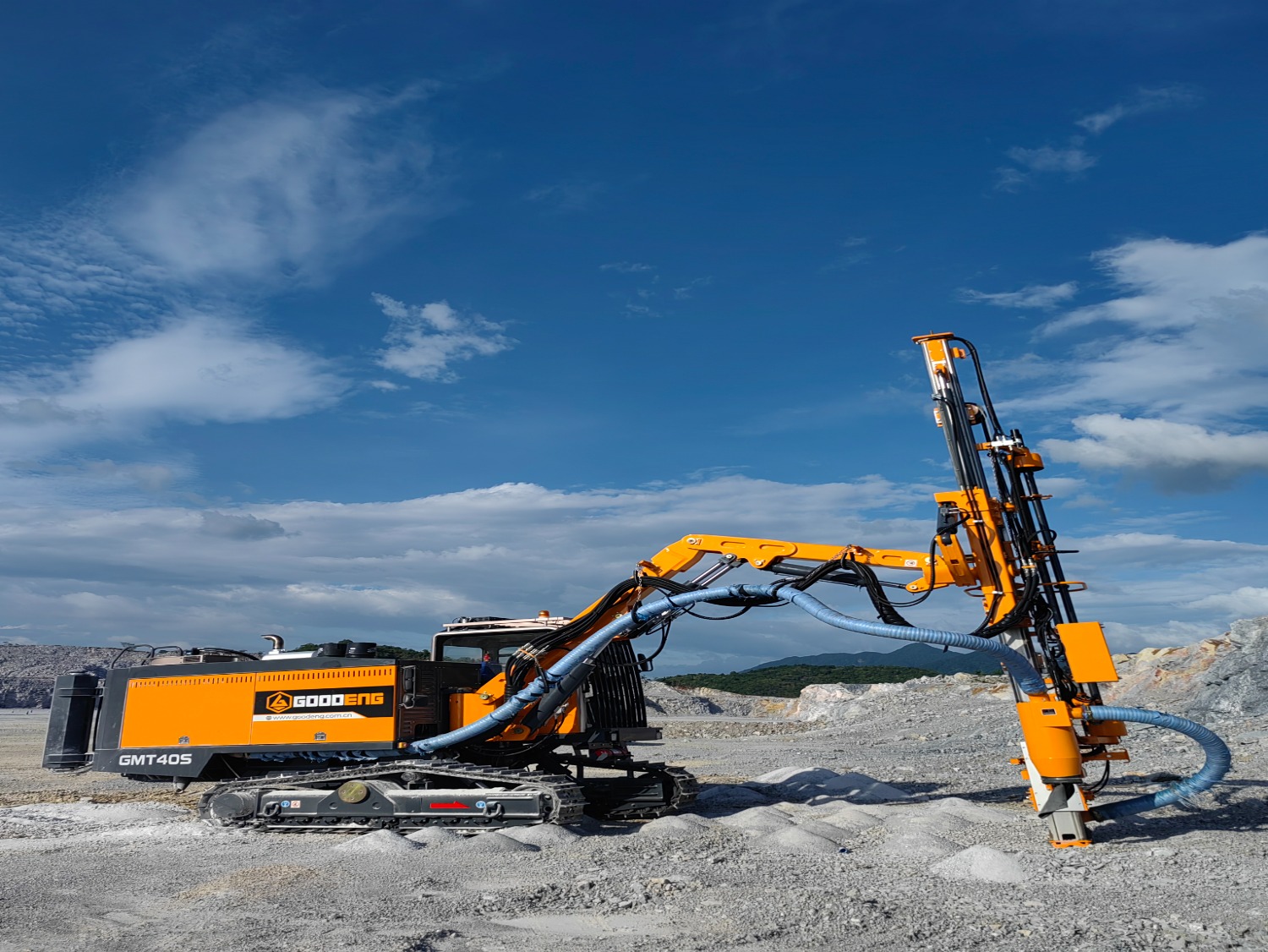 GMT40 top hammer rig