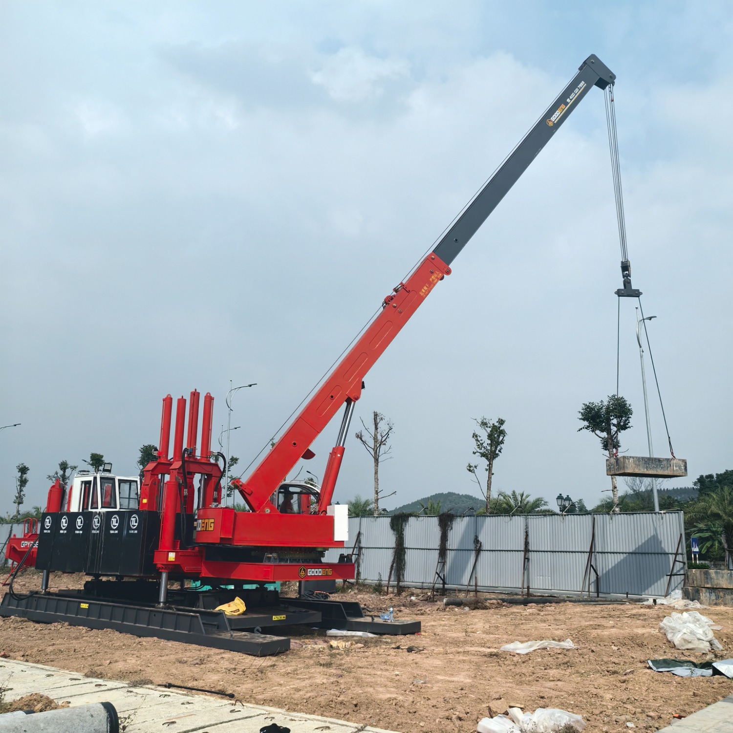 Machine de battage de pieux Goodeng GPY268 (2)