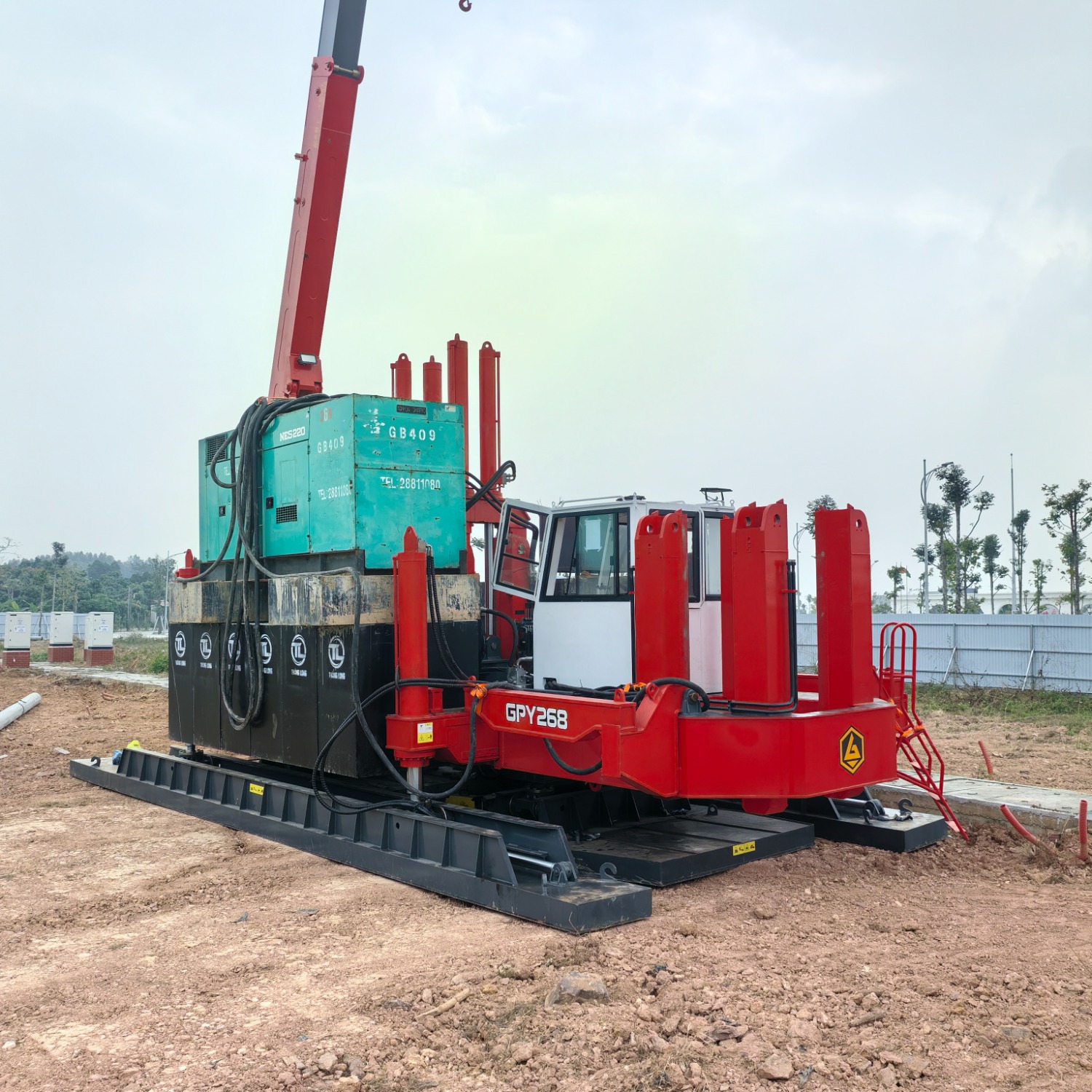 Machine de battage de pieux Goodeng GPY268 (4)