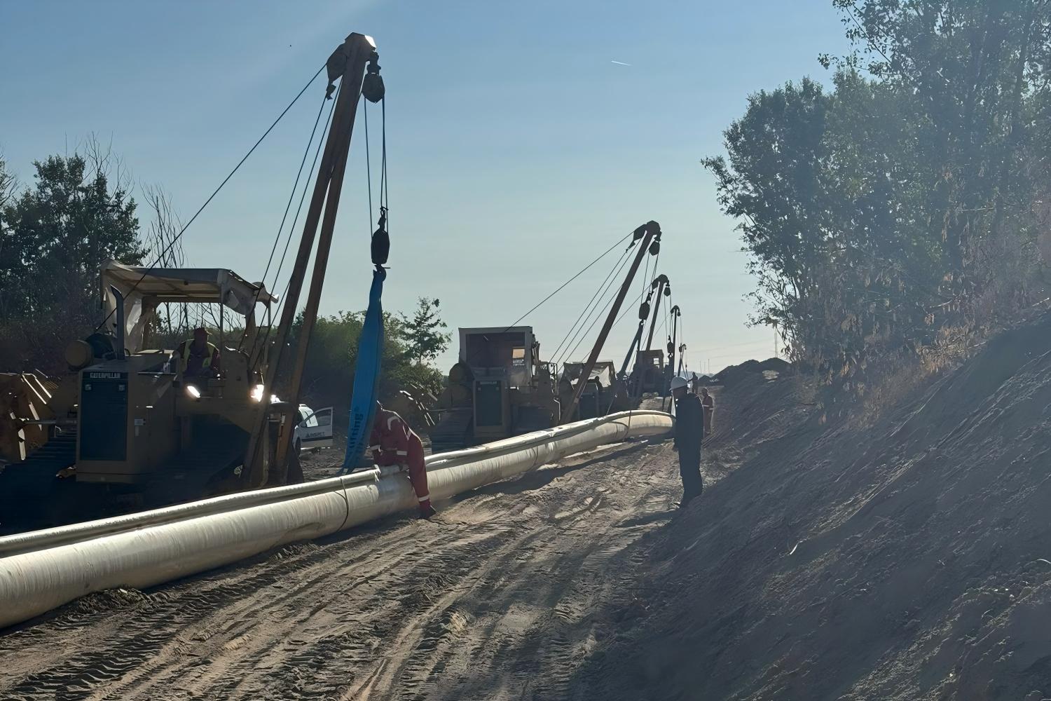 GS800-LS the back worksite of pipeline