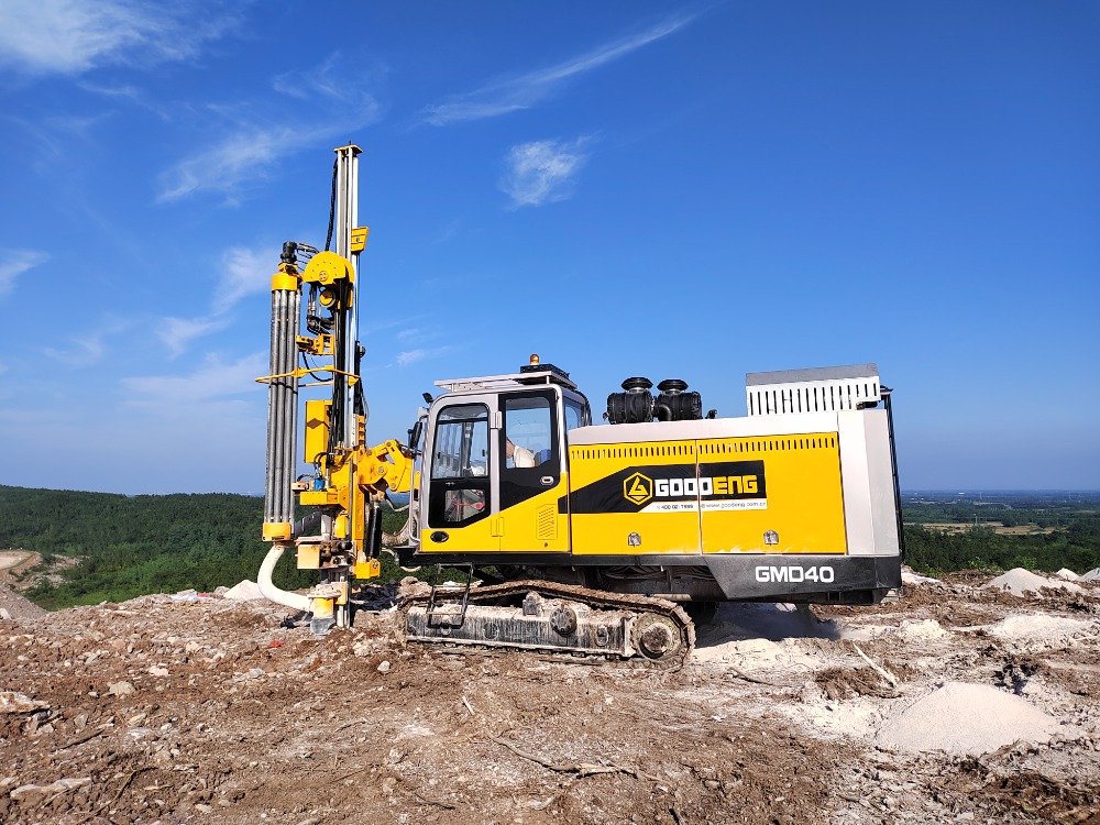 rock drilling rig for cement mining