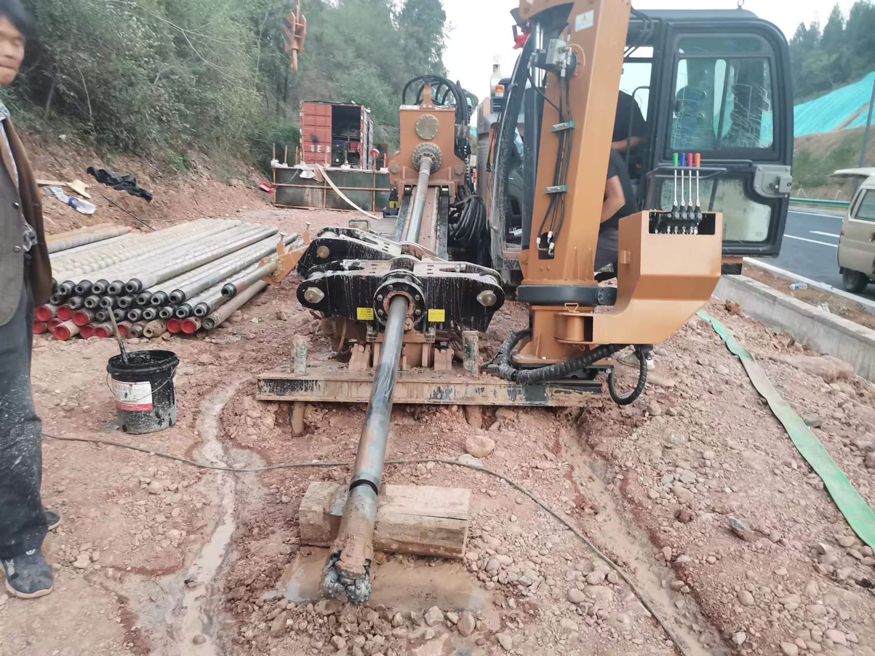 Horizontal directional drilling rig
