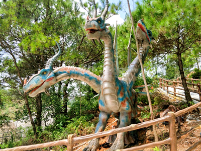 animatronic-dragon-at-Laser-Game-Propsqzk