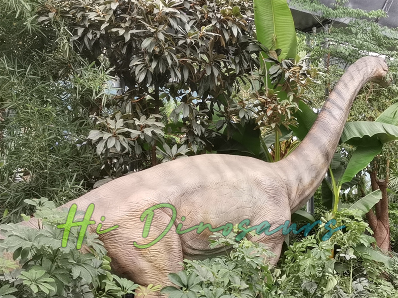 Emeiosaurus and Apatosaurus02