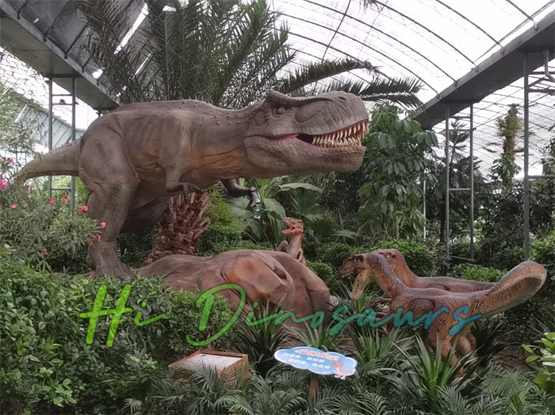 T-rex and Velociraptor02