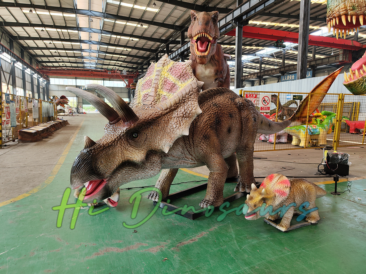 animatronic Triceratops