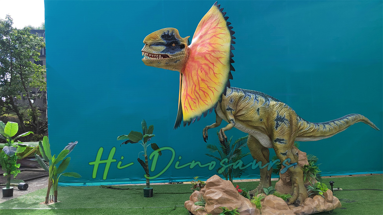 animatronic Dilophosaurus