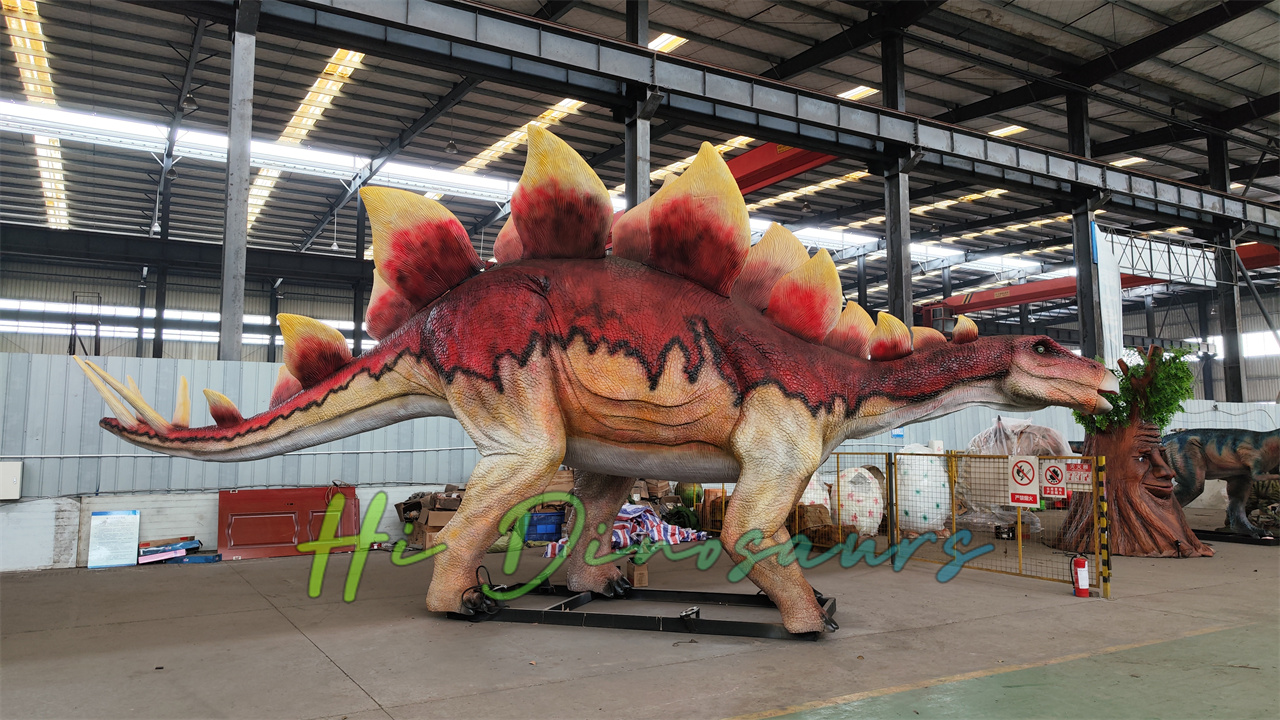 animatronic Stegosaurus