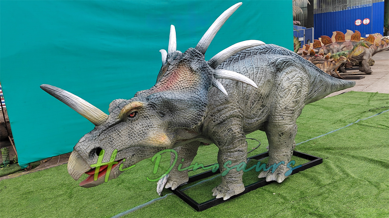 animatronic Styracosaurus