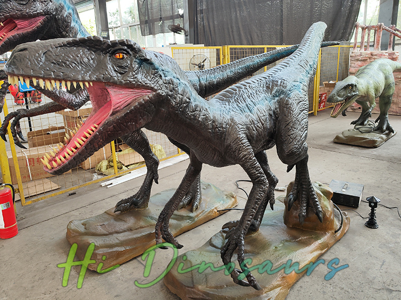 animatronic Velociraptor