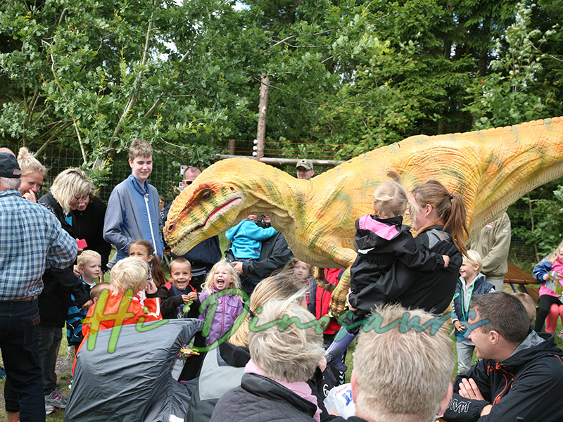 Lifelike Dinosaur Costumes01