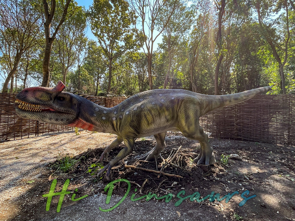 animatronic Cryolophosaurus01