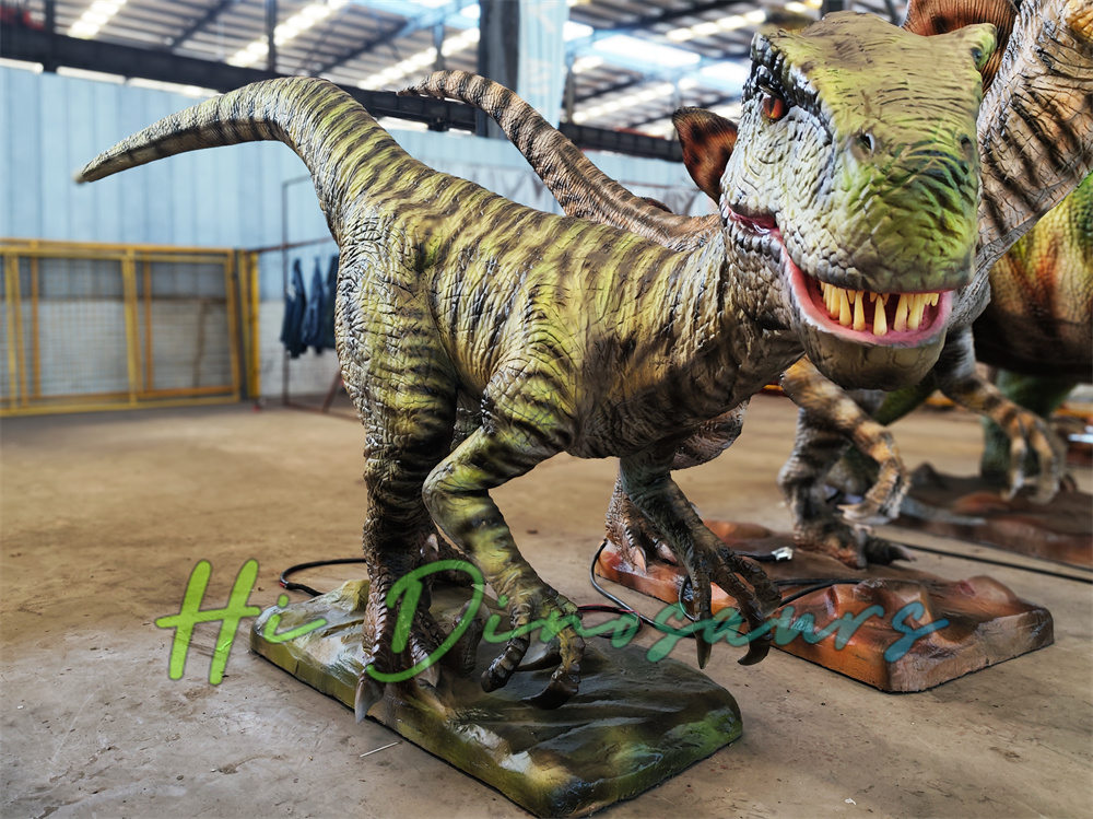 Animatronic velociraptor in stock