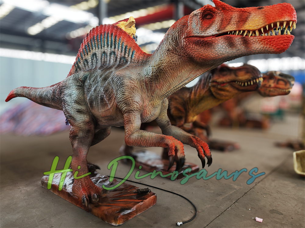 Brown-red Animatronic Spinosaurus