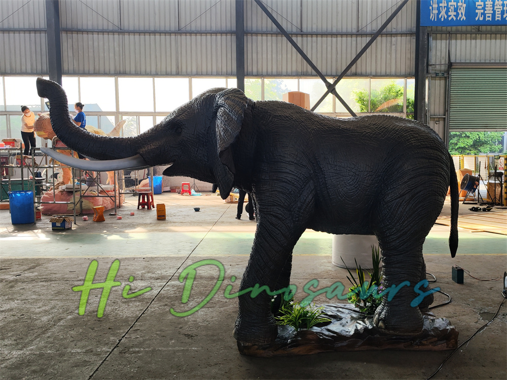 Juvenile Animatronic Elephant04.jpg