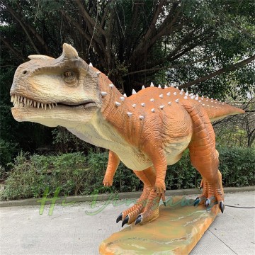 Dineasár Carnotaurus Animatronic Inoiriúnaithe