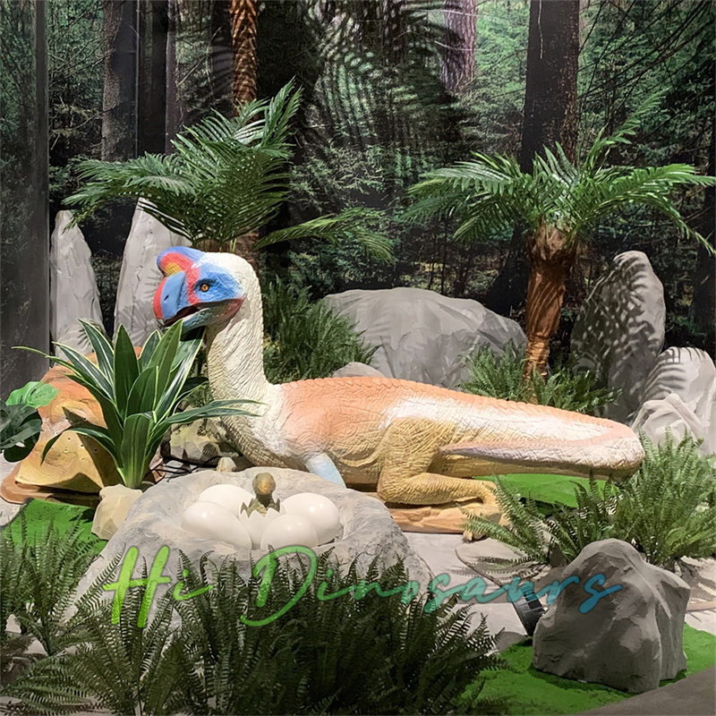 Animatronic Oviraptor with Dinosaur Eggs and Baby Dinosaur
