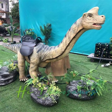 Turas Dinosár Brachiosaurus Animatronic do Pháirc Téama