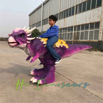 Realistischer lila Stygimoloch-Reitdinosaurieranzug