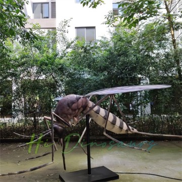 Lebensechtes animatronisches Mückenmodell für pädagogische Ausstellungen