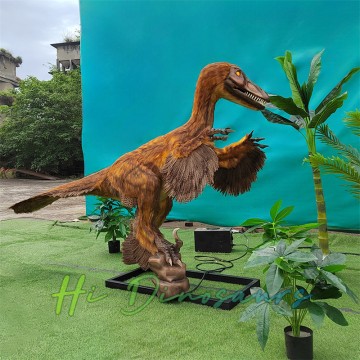 Eiseamal Dineasár le Fionnadh Animatronic Sinornithosaurus M...