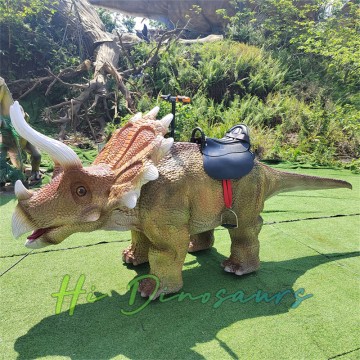 Triceratops Indoor-Fahrgeschäft zu verkaufen