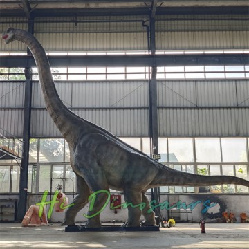 Life-Size Realistic Animatronic Brachiosaurus
