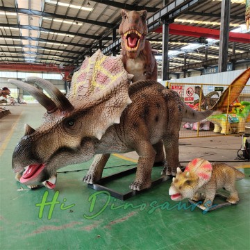 Realistic Animatronic Triceratops Family – Adult with Two Baby Dinosaurs