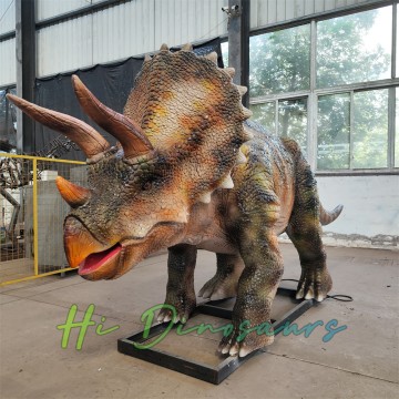 Animatronischer Triceratops für die Jurassic Park-Ausstellung